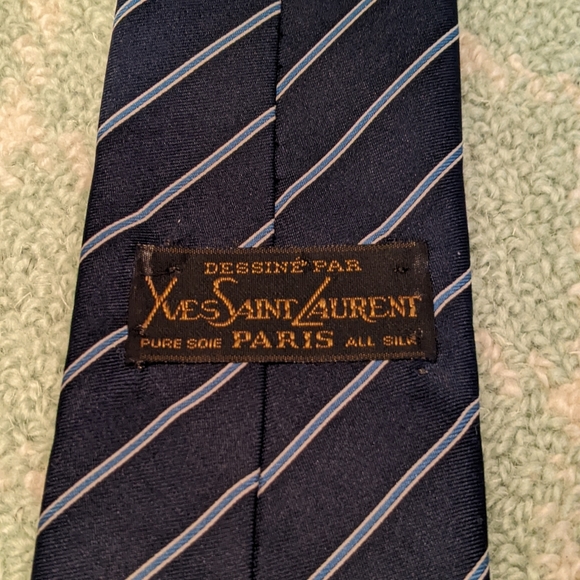 Yves Saint Laurent classic blue striped tie. - Picture 2 of 3